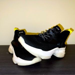 Steve Madden Sneakers